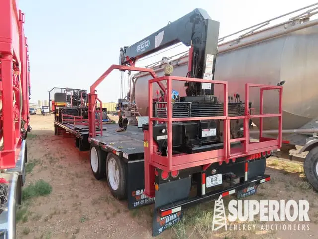 2012 UNIC 500V Crane Mtd on T/A Flatbed Trailer-YD5
