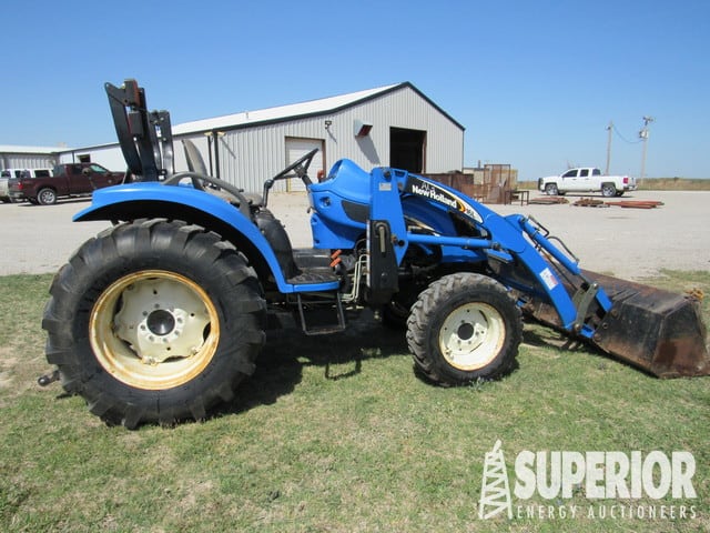 2005 NEW HOLLAND 4F10D Utility Tractor – DY1 YD1